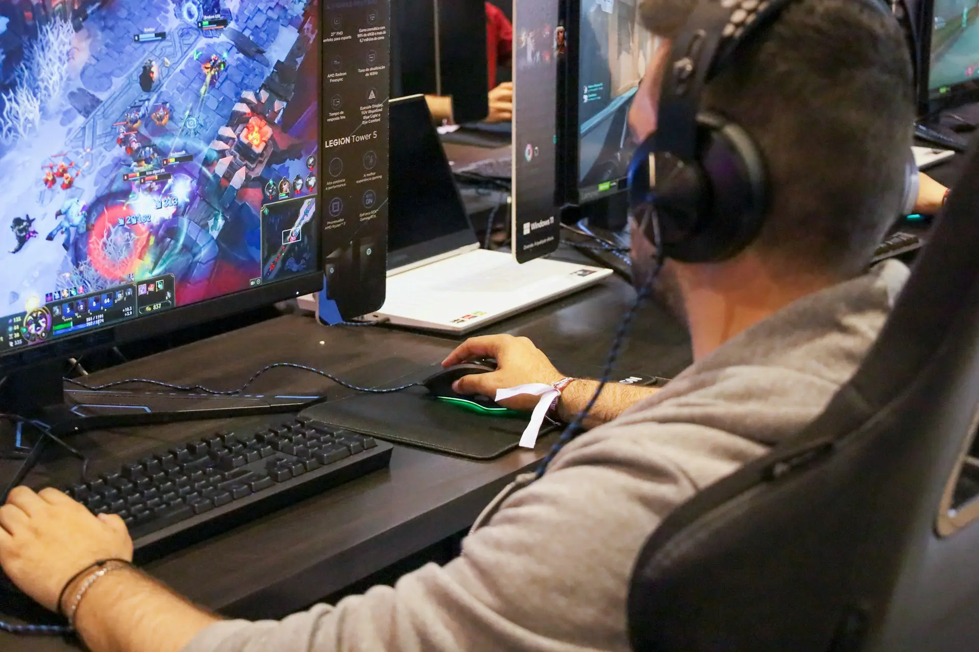 How Strategy and Simulation Games Improve Creative Thinking