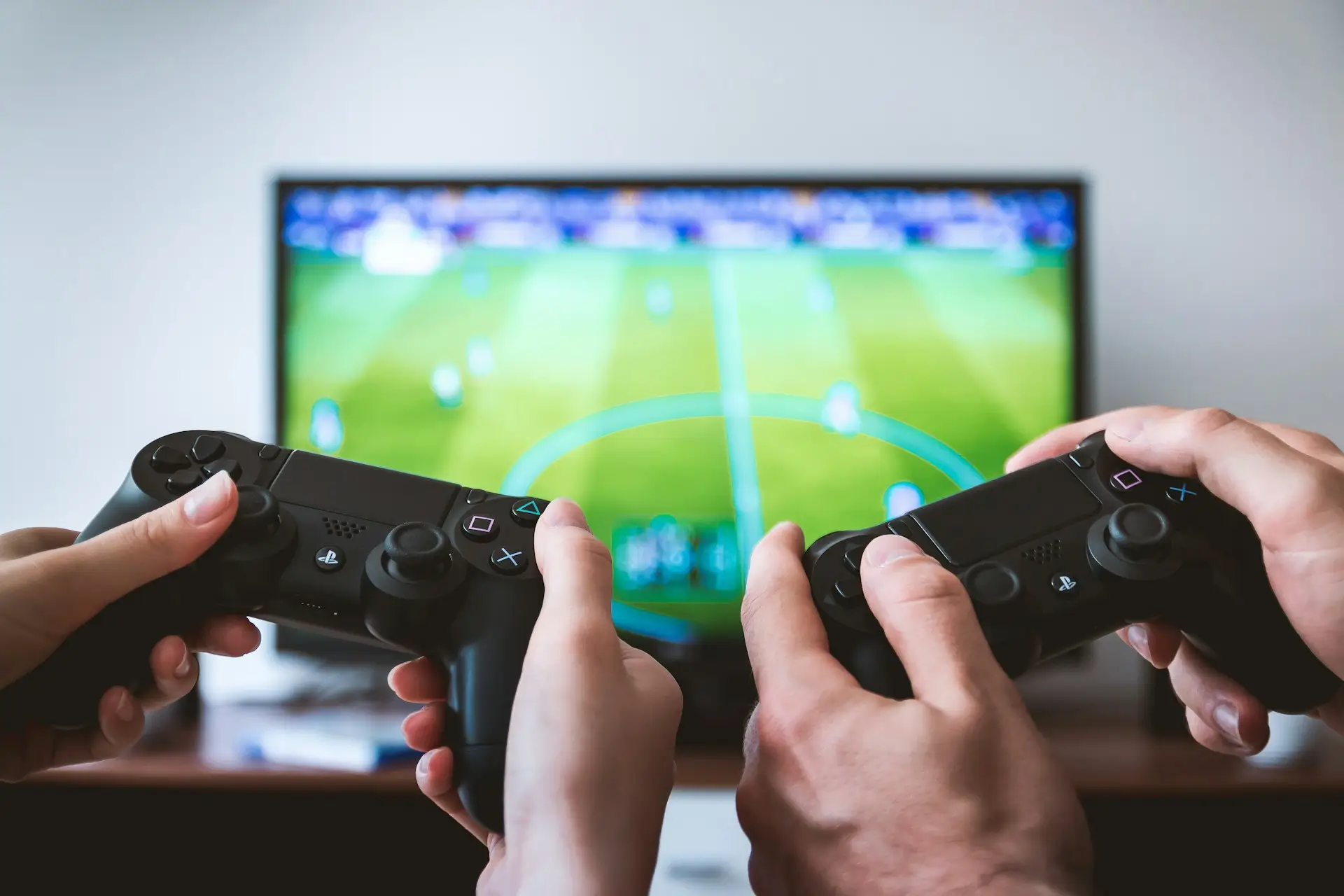 The Growing Popularity of Multiplayer and Esports Gaming